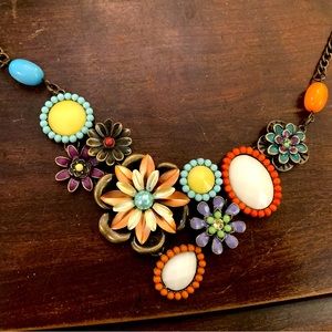 Plunder Flower Necklace